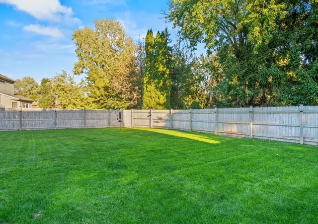 Photo 3 of Single family home for sale at 2205 Heatherfield Ave, Columbus, OH 43235 | MLS# 226040157 | Listing updated on 2026-10-29