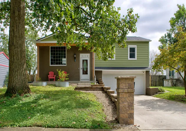 Photo 1 of Single family home for sale at 5130 Edgeview Rd, Columbus, OH 43207 | MLS# 226035890 | Listing updated on 2026-10-07