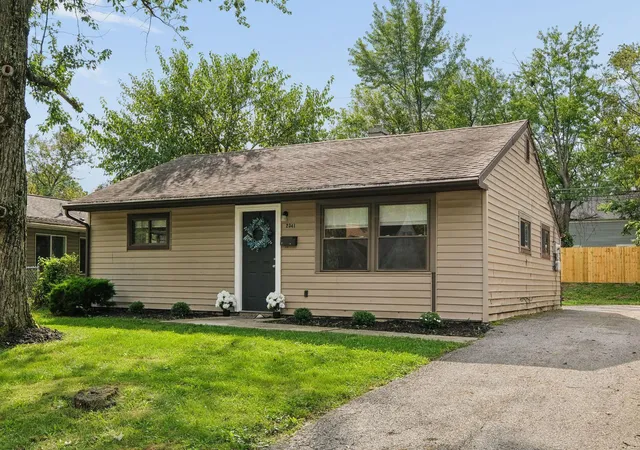 Photo 1 of Single family home for sale at 2341 Dawnlight Ave, Columbus, OH 43211 | MLS# 226035905 | Listing updated on 2026-09-30