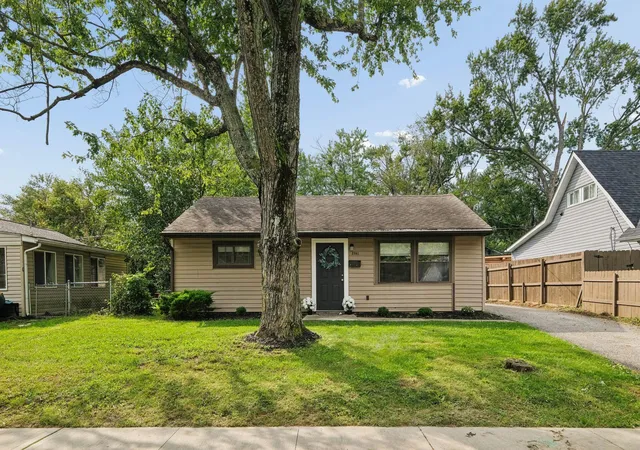 Photo 2 of Single family home for sale at 2341 Dawnlight Ave, Columbus, OH 43211 | MLS# 226035905 | Listing updated on 2026-09-30