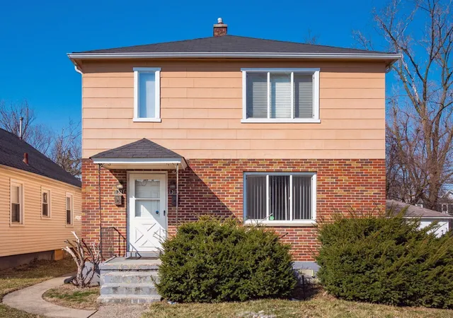 Photo 1 of Multi family home for sale at 1321 Studer Ave #1319, Columbus, OH 43206 | MLS# 226035937 | Listing updated on 2026-09-21