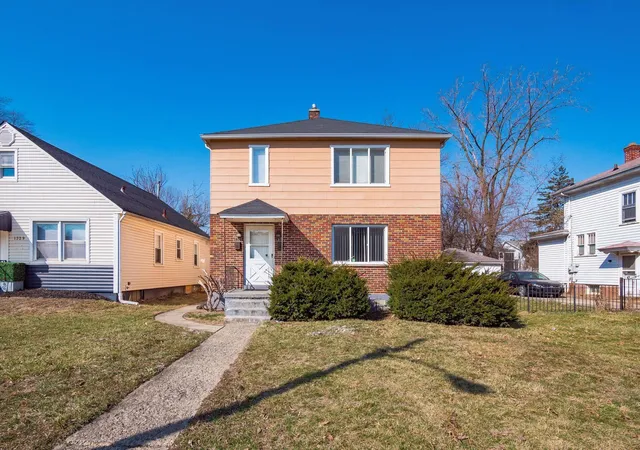 Photo 2 of Multi family home for sale at 1321 Studer Ave #1319, Columbus, OH 43206 | MLS# 226035937 | Listing updated on 2026-09-21