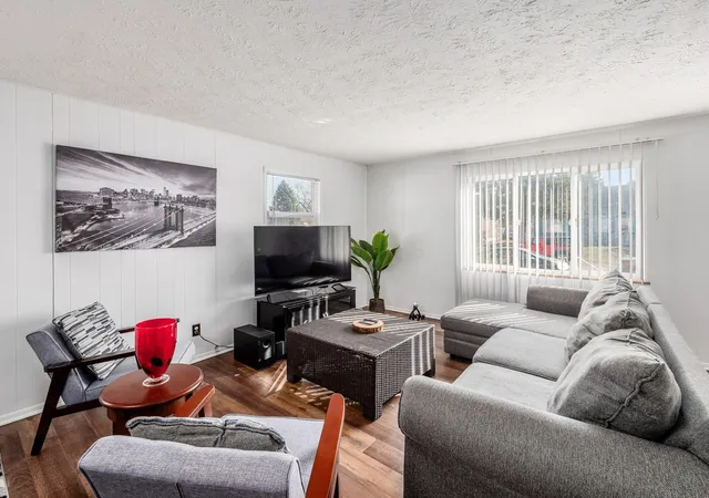 Listing Photo 4 - Condo for sale in building located at 1321 Studer Ave, Columbus, OH 43206 - Unit #1319