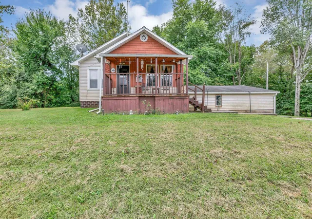 Photo 3 of Single family home for sale at 37651 Maysville Greendale Rd, Logan, OH 43138 | MLS# 226035908 | Listing updated on 2026-09-23