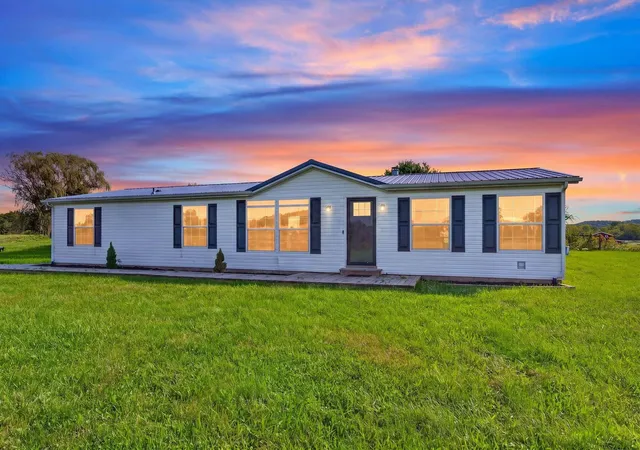 Photo 1 of Single family home for sale at 3840 Church Hl Rd, Zanesville, OH 43701 | MLS# 226035952 | Listing updated on 2026-09-30