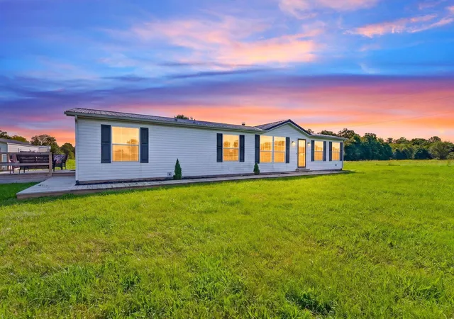 Photo 2 of Single family home for sale at 3840 Church Hl Rd, Zanesville, OH 43701 | MLS# 226035952 | Listing updated on 2026-09-30