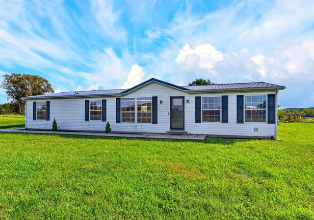 Photo 3 of Single family home for sale at 3840 Church Hl Rd, Zanesville, OH 43701 | MLS# 226035952 | Listing updated on 2026-09-30