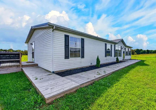 Photo 3 of Single family home for sale at 3840 Church Hl Rd, Zanesville, OH 43701 | MLS# 226035952 | Listing updated on 2026-09-30