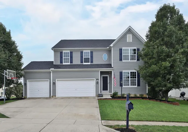 Photo 1 of Single family home for sale at 305 Lillian Dr, Pickerington, OH 43147 | MLS# 226035917 | Listing updated on 2026-10-06