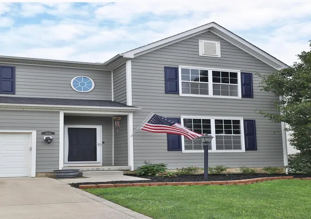 Photo 2 of Single family home for sale at 305 Lillian Dr, Pickerington, OH 43147 | MLS# 226035917 | Listing updated on 2026-10-06