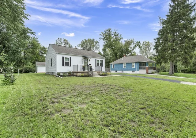 Photo 3 of Single family home for sale at 1934 Eddystone Ave, Columbus, OH 43224 | MLS# 226036680 | Listing updated on 2026-10-06