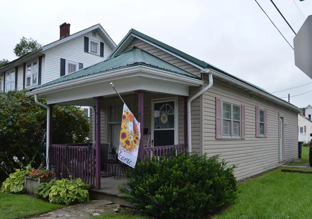 Photo 1 of Single family home for sale at 1628 W Fair Ave, Lancaster, OH 43130 | MLS# 226036323 | Listing updated on 2026-09-23