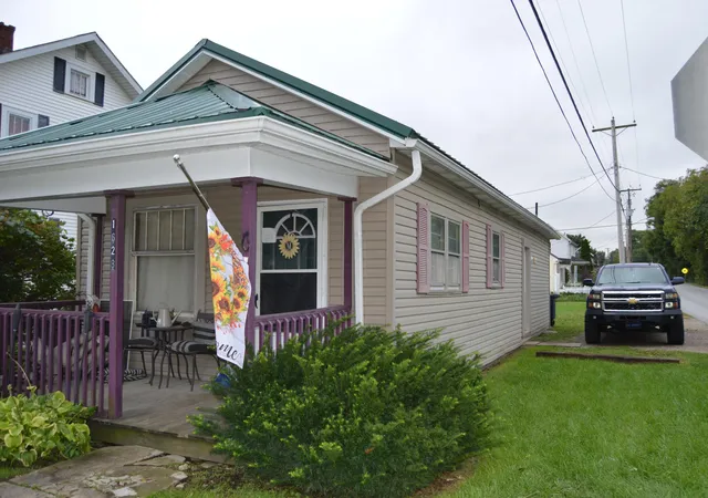 Photo 4 of Single family home for sale at 1628 W Fair Ave, Lancaster, OH 43130 | MLS# 226036323 | Listing updated on 2026-09-23