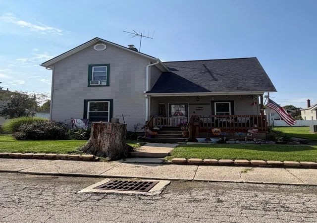 Photo 1 of Single family home for sale at 143 S Chester St, West Jefferson, OH 43162 | MLS# 226035926 | Listing updated on 2026-09-21