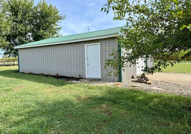 Photo 3 of Single family home for sale at 593 Clark Ln, Frankfort, OH 45628 | MLS# 226035929 | Listing updated on 2026-09-29