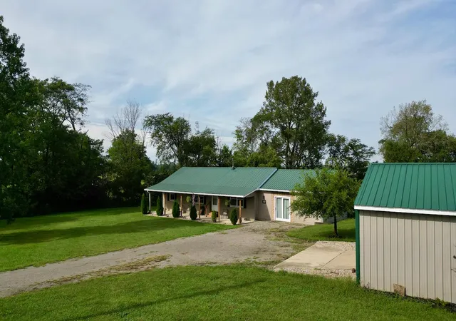 Photo 4 of Single family home for sale at 593 Clark Ln, Frankfort, OH 45628 | MLS# 226035929 | Listing updated on 2026-09-29