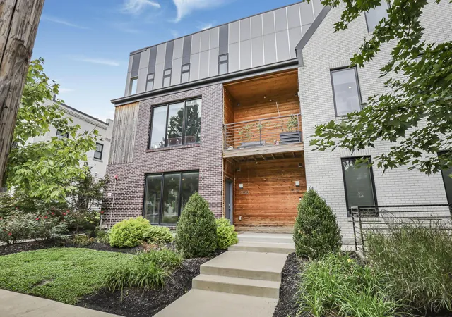 Photo 2 of Condo for sale at 1020 Pennsylvania Ave, Columbus, OH 43201 | MLS# 226035975 | Listing updated on 2026-10-07
