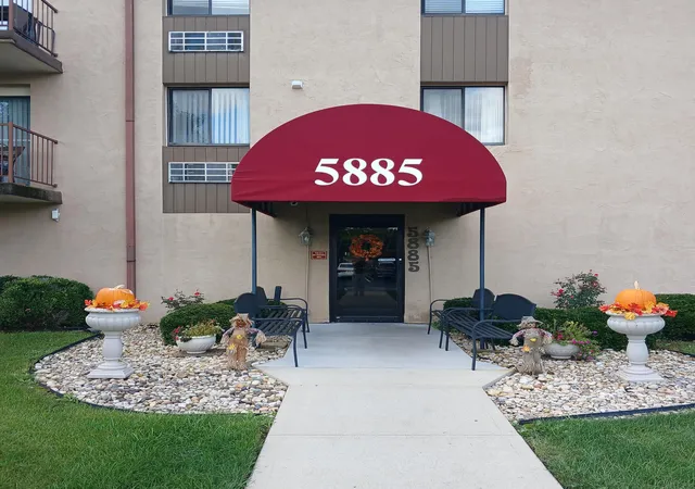 Condo for sale at 5885 Beechcroft Rd #103, Columbus, OH 43229 | MLS# 226035933