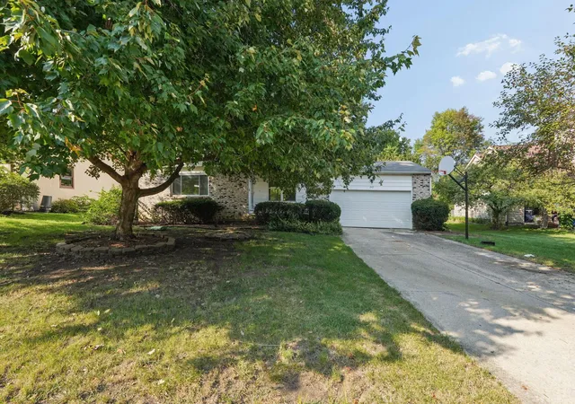 Photo 3 of Single family home for sale at 242 Devon Rd, Delaware, OH 43015 | MLS# 226035934 | Listing updated on 2026-10-02