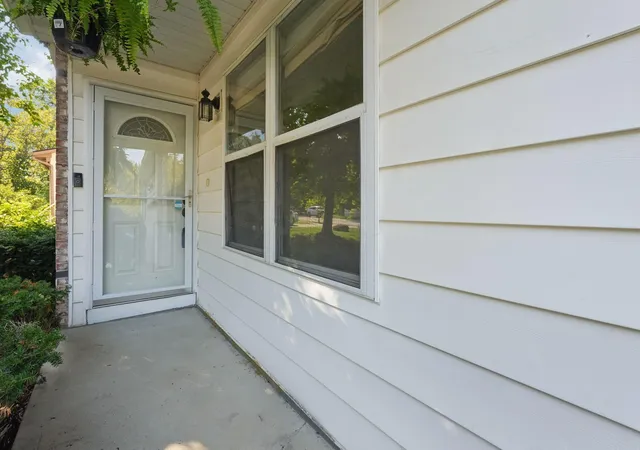 Photo 4 of Single family home for sale at 242 Devon Rd, Delaware, OH 43015 | MLS# 226035934 | Listing updated on 2026-10-02