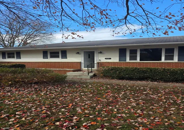 Photo 1 of Single family home for sale at 3187 Licking Valley Rd Ne, Newark, OH 43055 | MLS# 226035959 | Listing updated on 2026-10-05