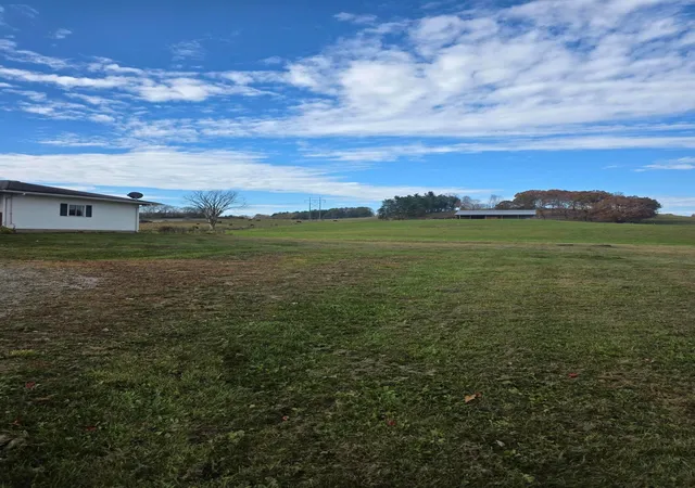 Photo 3 of Single family home for sale at 3187 Licking Valley Rd Ne, Newark, OH 43055 | MLS# 226035959 | Listing updated on 2026-10-05