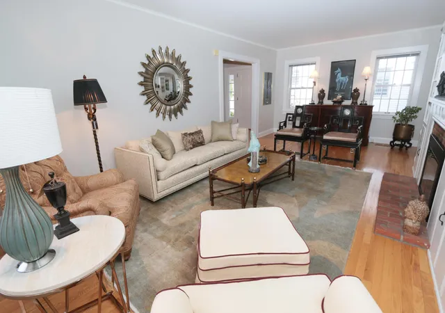 Photo 3 of Single family home for sale at 188 Montrose Way, Columbus, OH 43214 | MLS# 226036061 | Listing updated on 2026-10-01