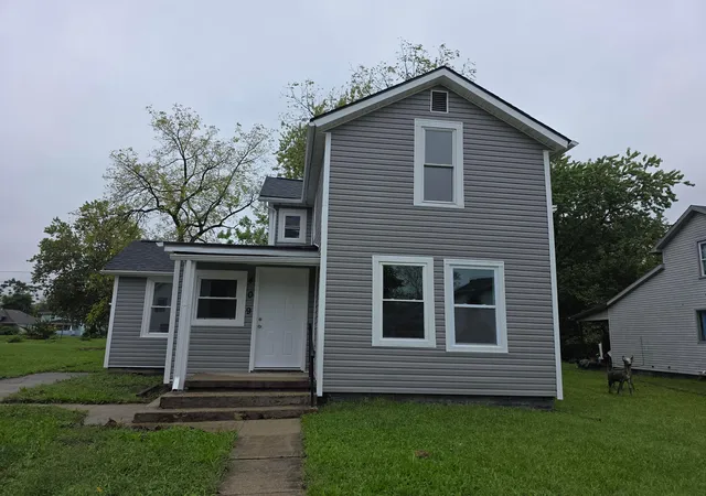 Single family home for sale at 409 W Southern Ave, Springfield, OH 45506 | MLS# 226035996