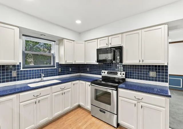 Photo 4 of Single family home for sale at 127 S Hempstead Rd, Westerville, OH 43081 | MLS# 226040059 | Listing updated on 2026-10-30
