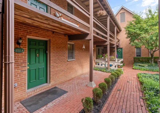 Photo 1 of Condo for sale at 253 E Kossuth St #A, Columbus, OH 43206 | MLS# 226035997 | Listing updated on 2026-09-30