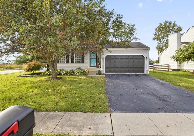Photo 3 of Single family home for sale at 8503 Carbine Pl, Galloway, OH 43119 | MLS# 226036115 | Listing updated on 2026-09-26