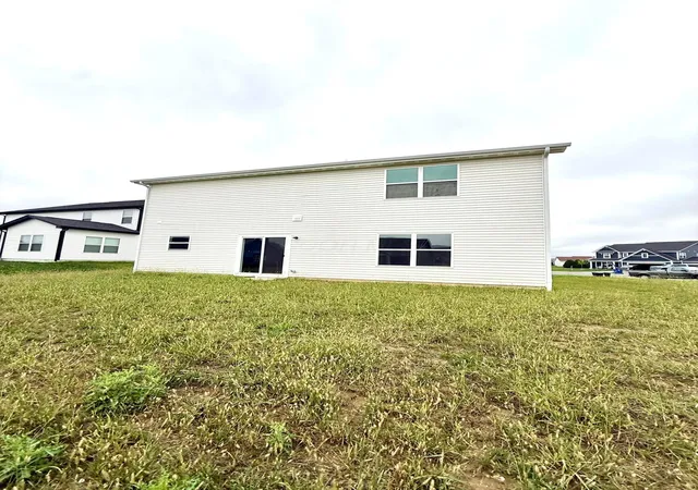 Photo 3 of Single family home for sale at 742 Bishop Pl, Washington Court House, OH 43160 | MLS# 226036003 | Listing updated on 2026-10-04