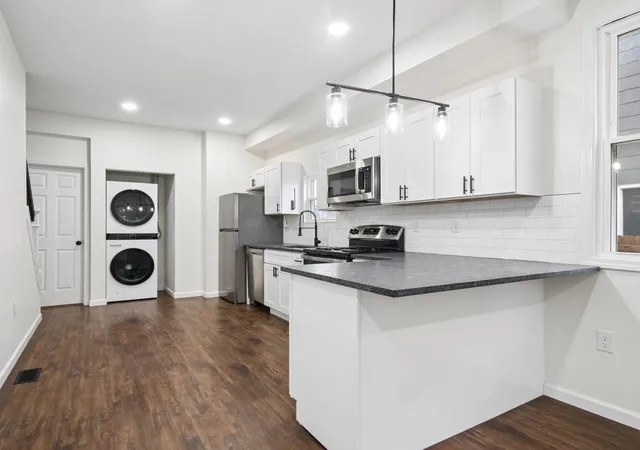 Photo 4 of Single family home for sale at 180 E Morrill Ave, Columbus, OH 43207 | MLS# 226035995 | Listing updated on 2026-09-23