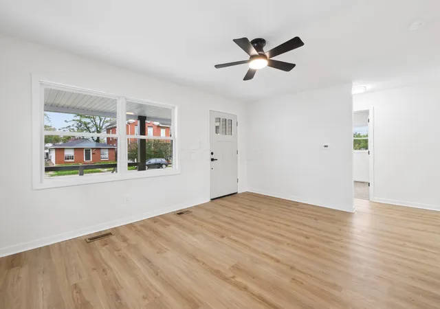 Photo 3 of Single family home for sale at 237 N 17th Street, Columbus, OH 43203 | MLS# 226036238 | Listing updated on 2026-09-23