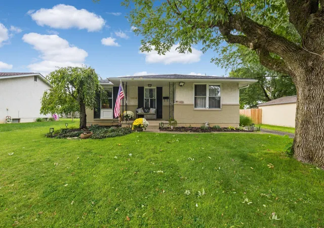 Photo 1 of Single family home for sale at 1420 Bosworth Pl, Columbus, OH 43229 | MLS# 226036566 | Listing updated on 2026-10-07