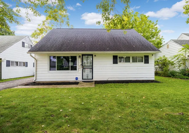Photo 1 of Single family home for sale at 1213 Elderwood Ave, Columbus, OH 43227 | MLS# 226036034 | Listing updated on 2026-10-04