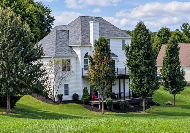 Photo 3 of Single family home for sale at 39 Wildwood Ln W, Mount Vernon, OH 43050 | MLS# 226036438 | Listing updated on 2026-09-27