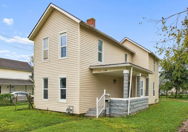 Photo 1 of Single family home for sale at 236 Wilson St, Newark, OH 43055 | MLS# 226036112 | Listing updated on 2026-09-23