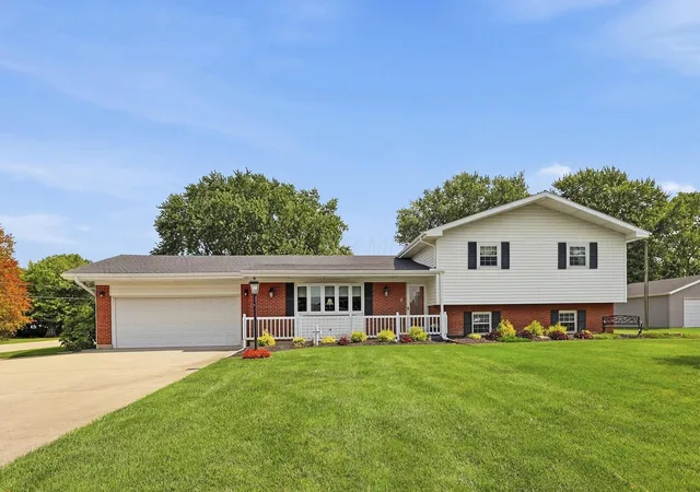 Photo 1 of Single family home for sale at 2874 Ashlar Dr, Springfield, OH 45503 | MLS# 226036016 | Listing updated on 2026-09-21