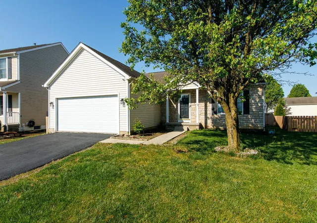 Photo 3 of Single family home for sale at 363 Belfair Dr, Galloway, OH 43119 | MLS# 226036023 | Listing updated on 2026-09-21
