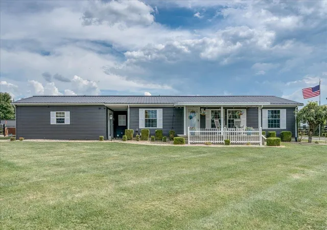 Photo 3 of Single family home for sale at 968 Shepherd Rd, Frankfort, OH 45628 | MLS# 226036028 | Listing updated on 2026-10-01