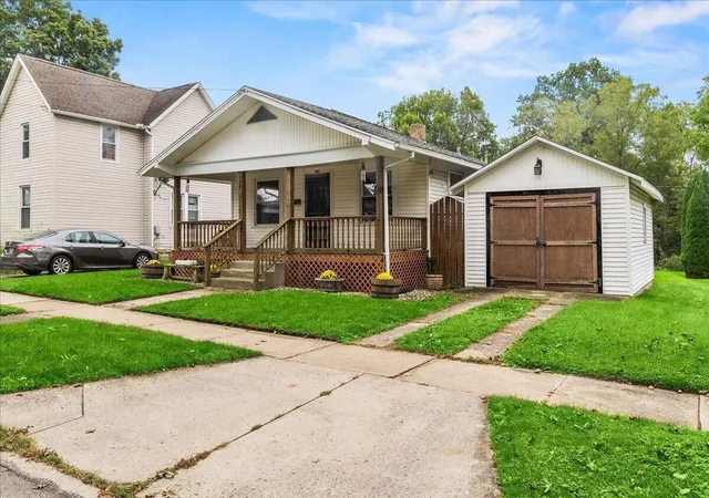 Photo 3 of Single family home for sale at 609 W Chillicothe Ave, Bellefontaine, OH 43311 | MLS# 226036592 | Listing updated on 2026-10-06