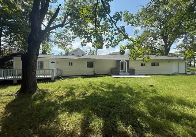 Photo 2 of Single family home for sale at 1404 S Waggoner Rd, Reynoldsburg, OH 43068 | MLS# 226036044 | Listing updated on 2026-09-21