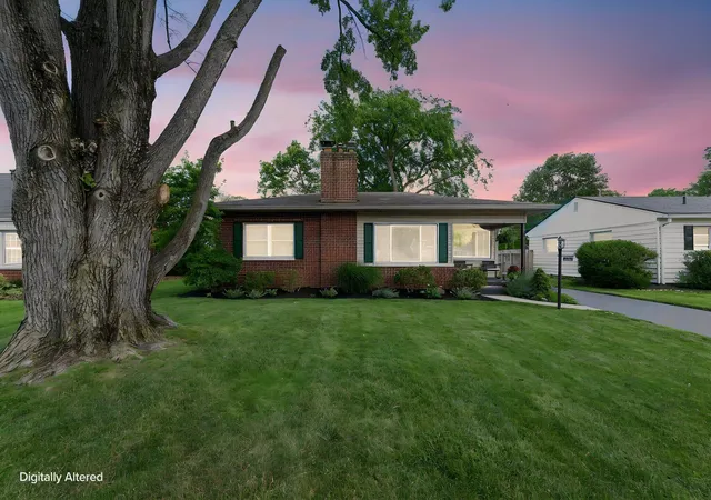 Photo 2 of Single family home for sale at 2394 Cranford Rd, Columbus, OH 43221 | MLS# 226036250 | Listing updated on 2026-09-27
