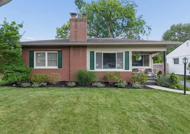 Photo 3 of Single family home for sale at 2394 Cranford Rd, Columbus, OH 43221 | MLS# 226036250 | Listing updated on 2026-09-27