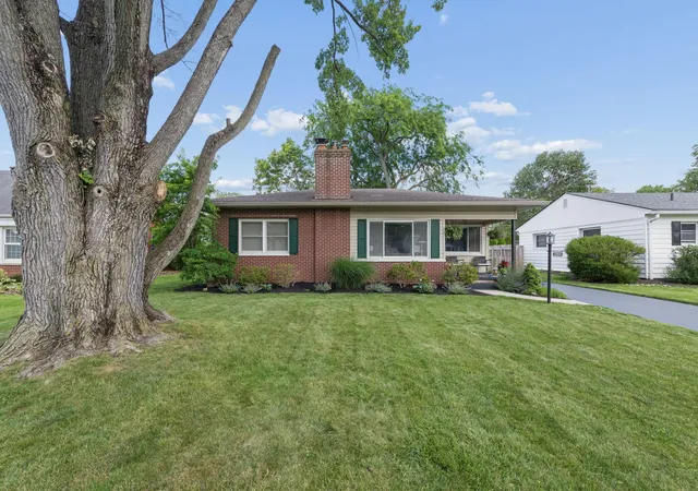 Photo 3 of Single family home for sale at 2394 Cranford Rd, Columbus, OH 43221 | MLS# 226036250 | Listing updated on 2026-09-27