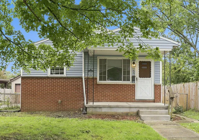 Photo 3 of Sale Pending at 565 S Hampton Rd, Columbus, OH 43213 | MLS# 226036304 | Listing updated on 2026-09-25