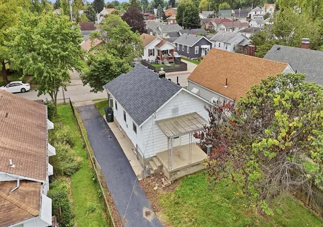 Photo 3 of Single family home for sale at 1017 Weng Ave, Dayton, OH 45420 | MLS# 226036052 | Listing updated on 2026-09-21