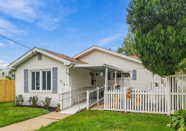 Photo 3 of Single family home for sale at 218 Merchant Ave, Marion, OH 43302 | MLS# 226036090 | Listing updated on 2026-09-23