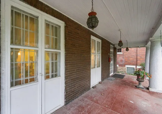 Photo 2 of Single family home for sale at 1819 Franklin Park S, Columbus, OH 43205 | MLS# 226037244 | Listing updated on 2026-10-18